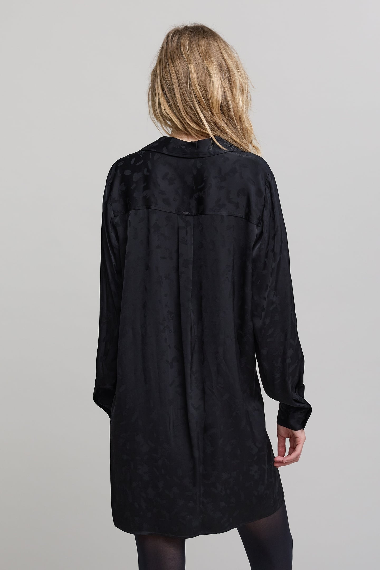 BLACK JACQUARD DRESS WITH ARTY EMBROIDERY MOTIF 4