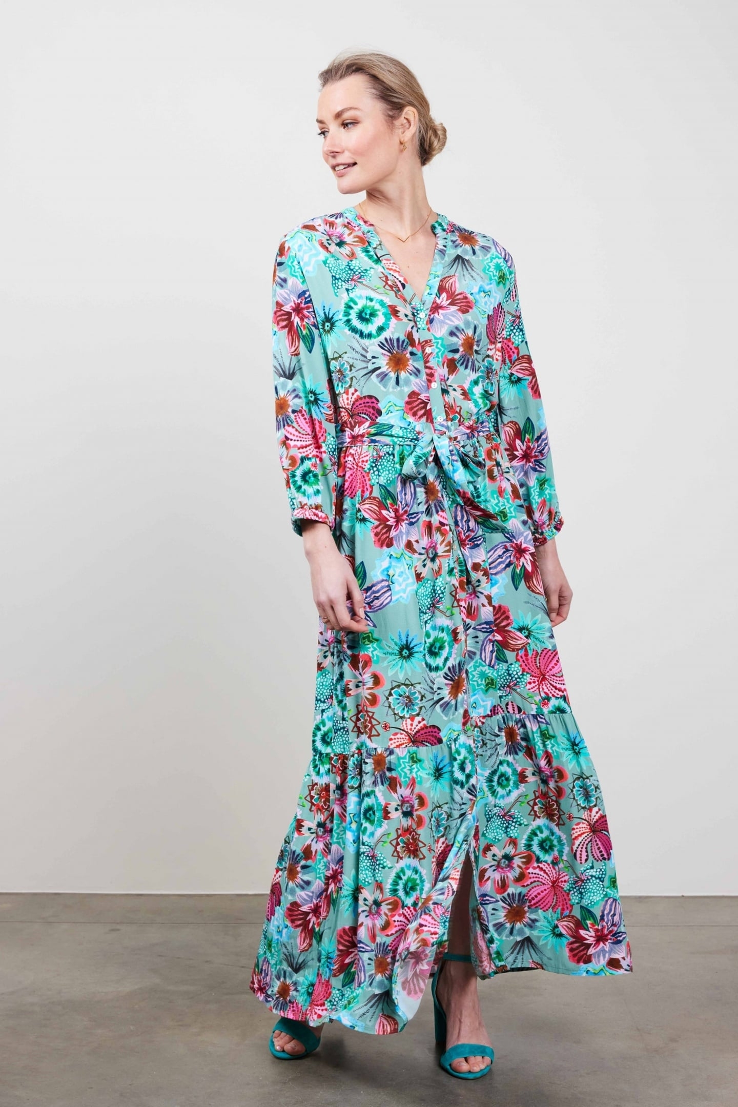 DRESS MELODY IN GRANITE GREEN WITH FLORAL MEDLEY PRINT. 1