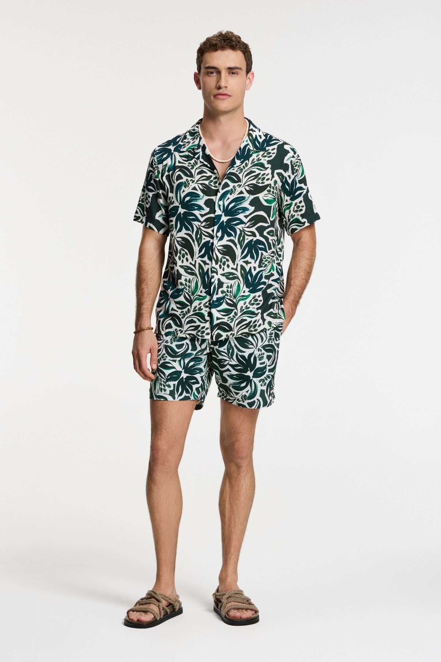 VIC SHORT SLEEVE SHIRT FLORAL LEAFS GREEN FLORAL LEAVES 4