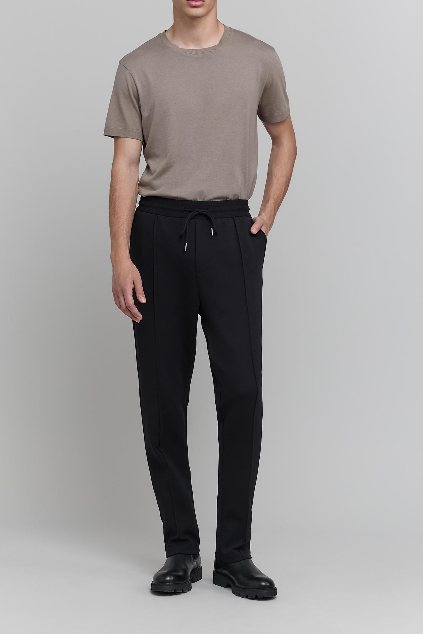 BLACK FLEECE FRONT-SEAM JOGPANTS 1