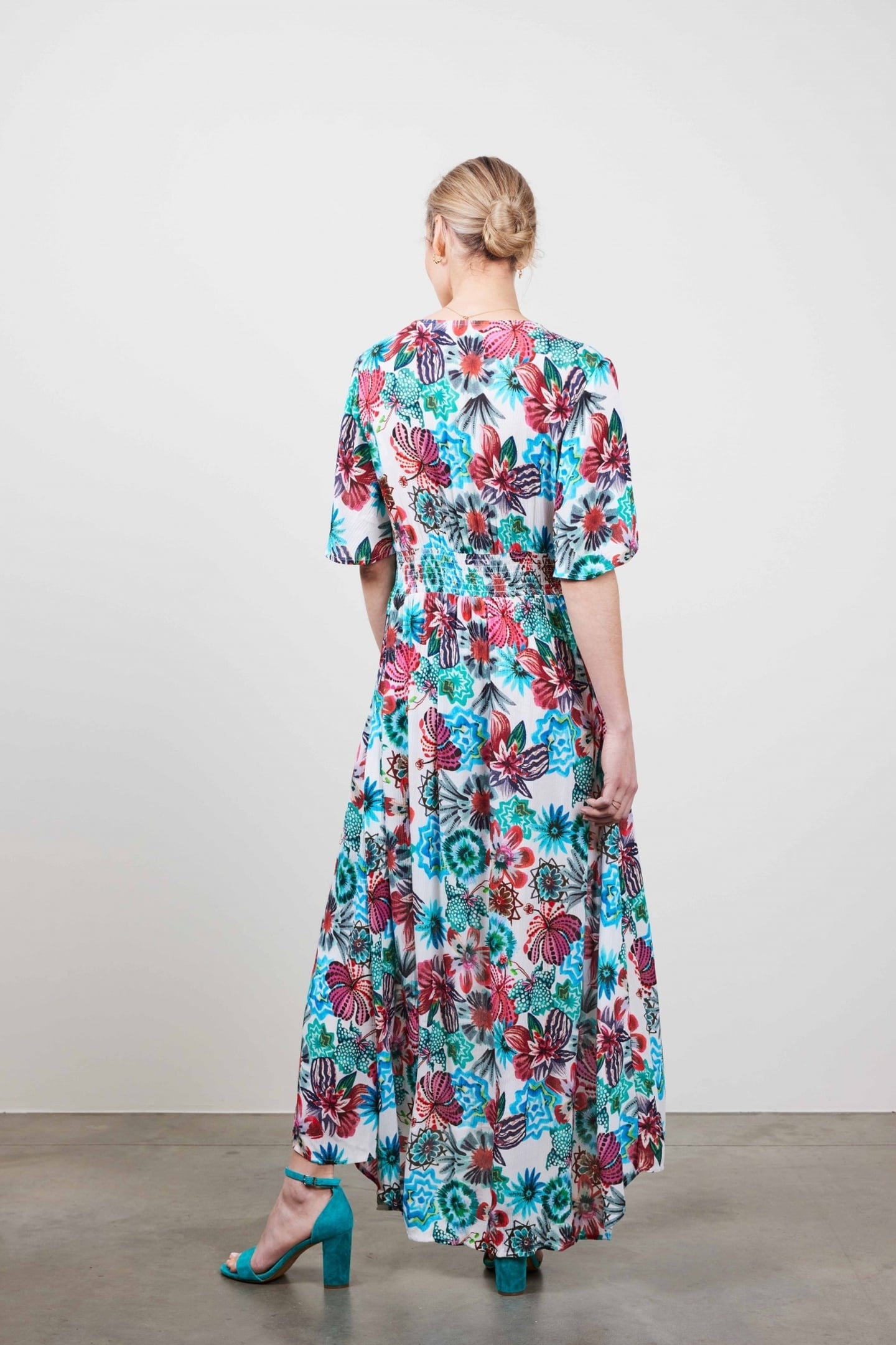 DRESS JAZZY IN OFFWHITE WITH FLORAL MEDLEY 5