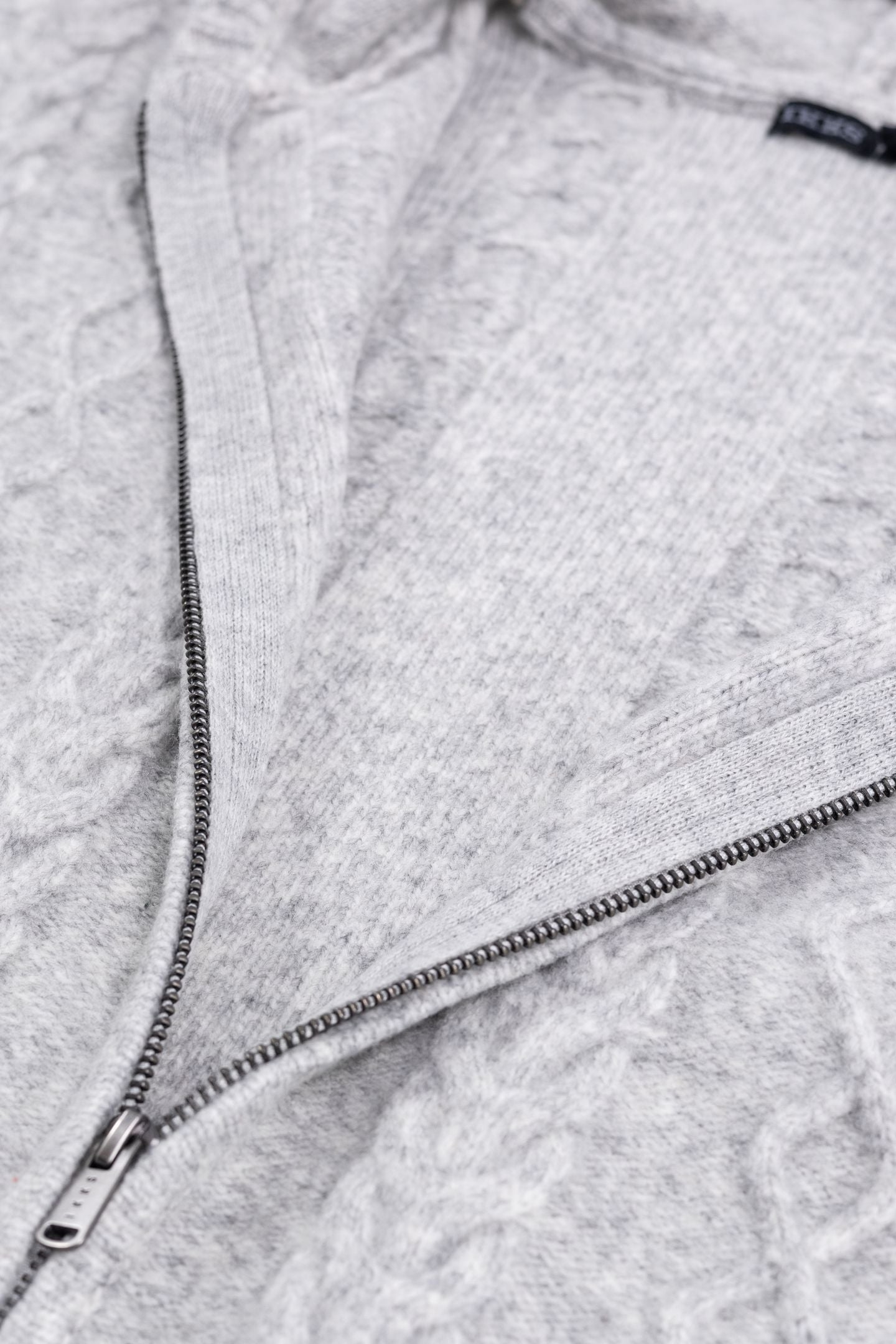 GIRL'S GREY ZIP-UP CABLE-KNIT CARDIGAN 3