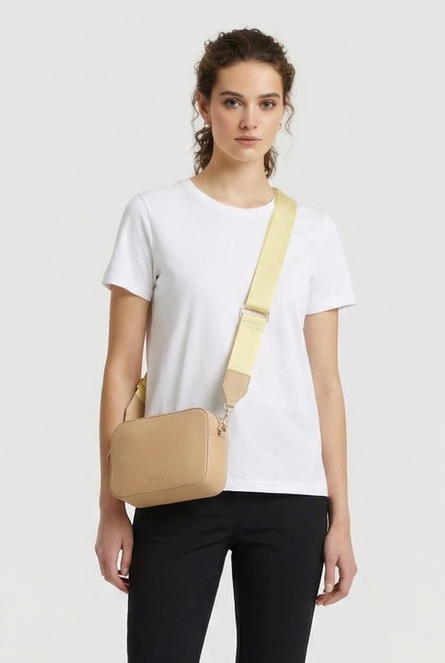 CROSS BODY BAG IN LEATHER 1