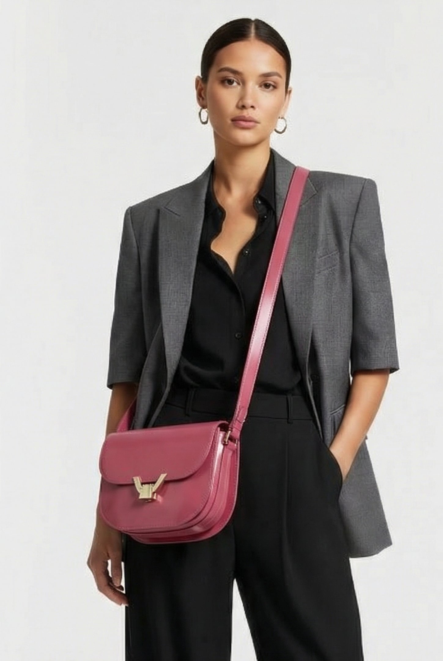 CROSS BODY BAG IN GRAINED LEATHER 1