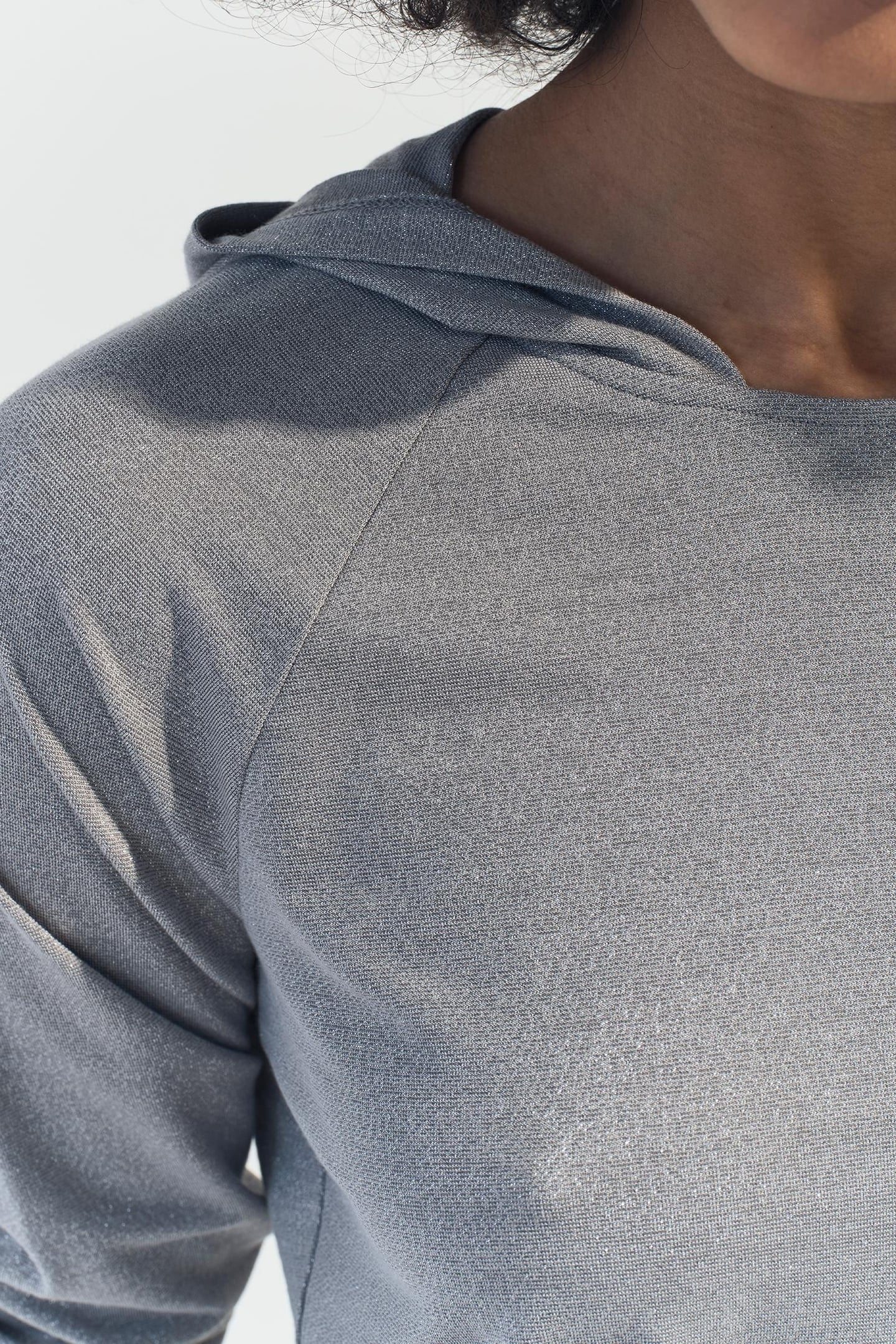 MARA - SILVER IRIDESCENT KNIT HOODED T-SHIRT 5