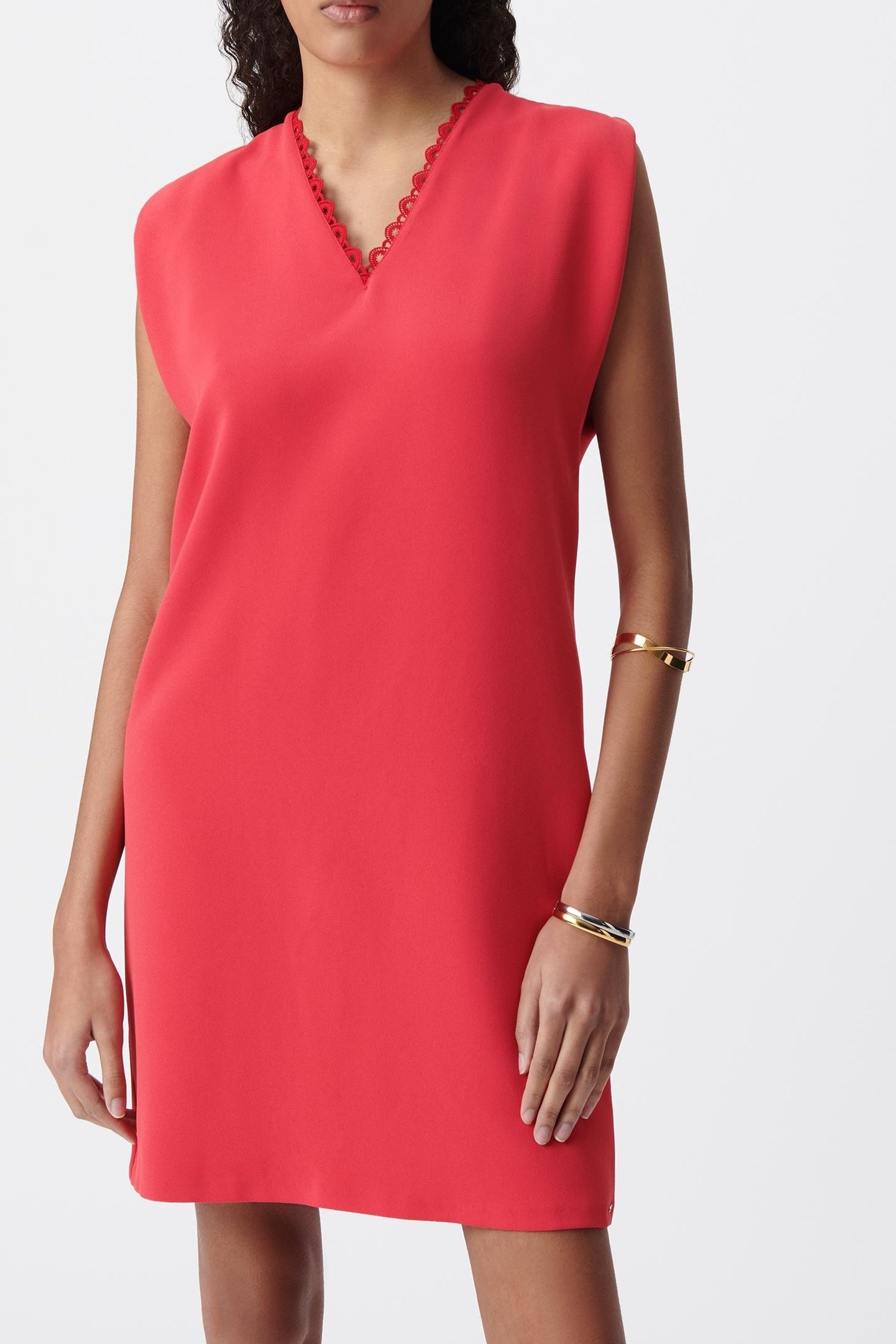 RED V-NECK FRONT/BACK DRESS 2