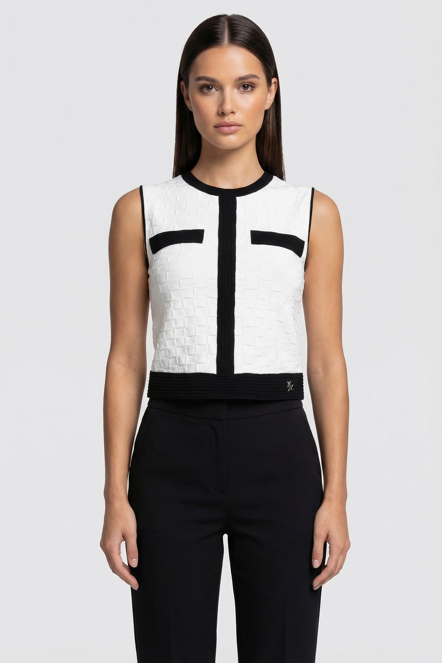 OFF WHITE CONTRAST SLEEVELESS KNIT TOP 1