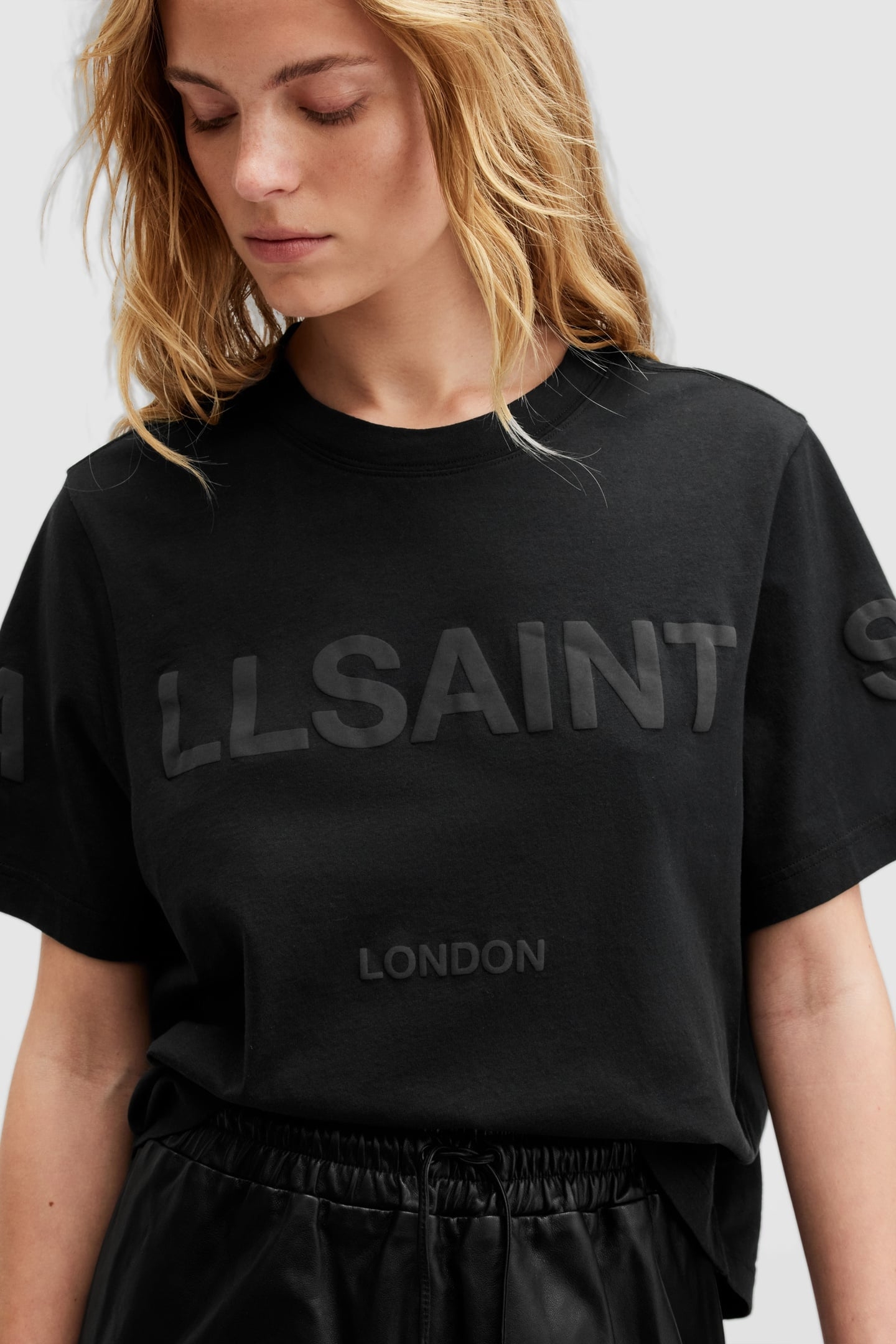 LISA BIGGY TEE BLACK 6