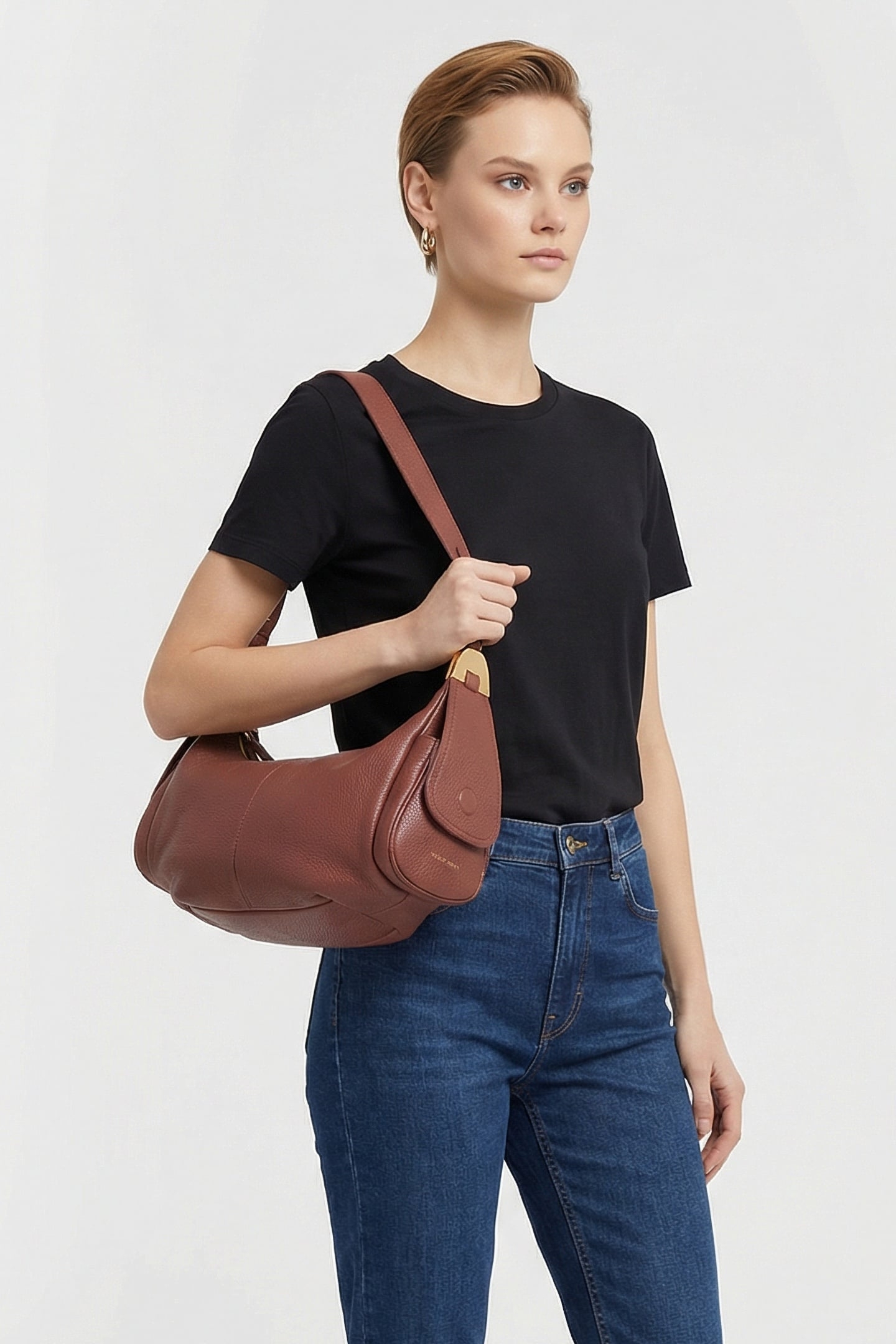 MEDIUM SHOULDER BAG WITH POCKETS IN BROWN 1