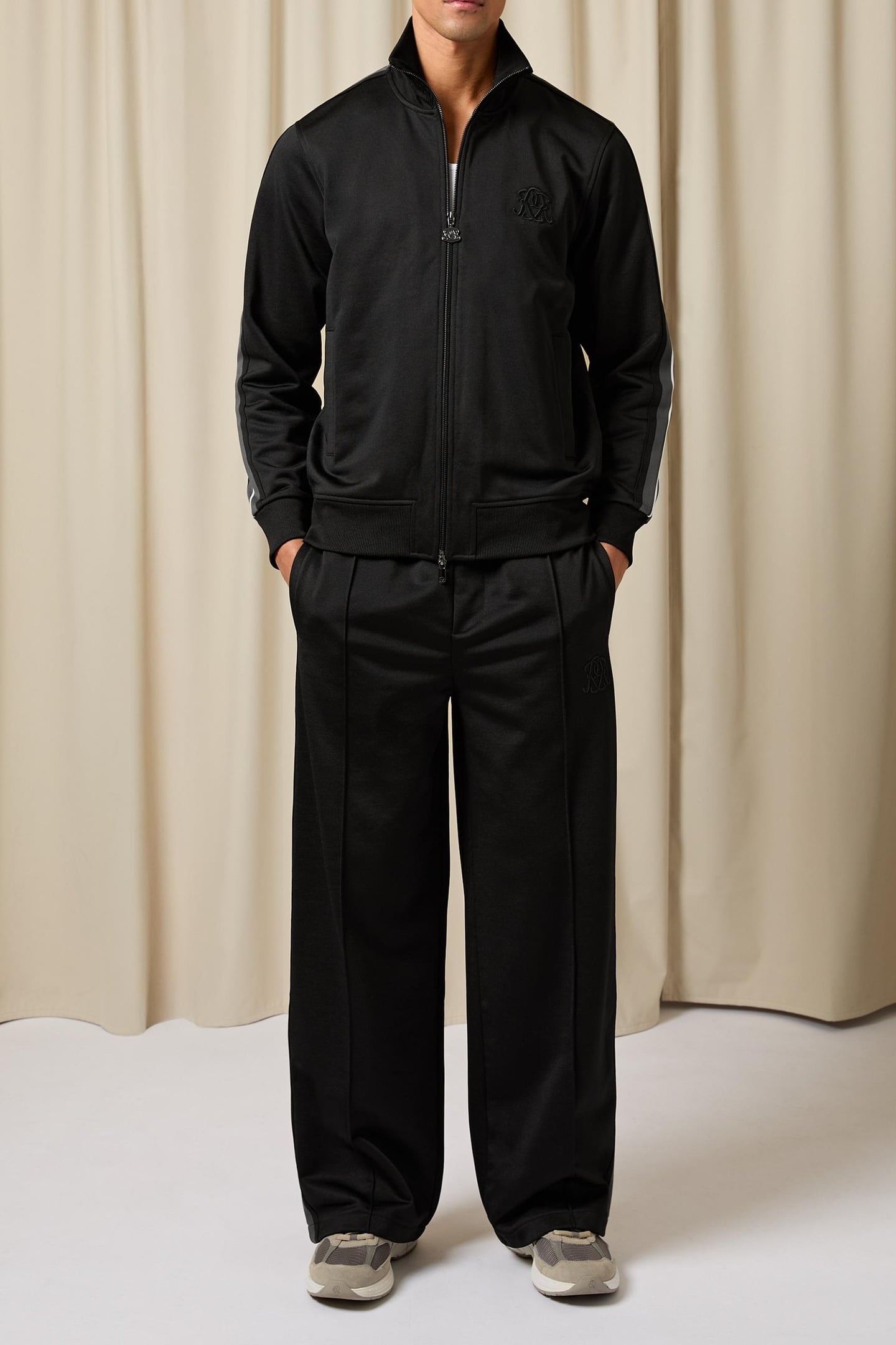 LS ZIP THROUGH MOTIF TRACK TOP BLACK 3