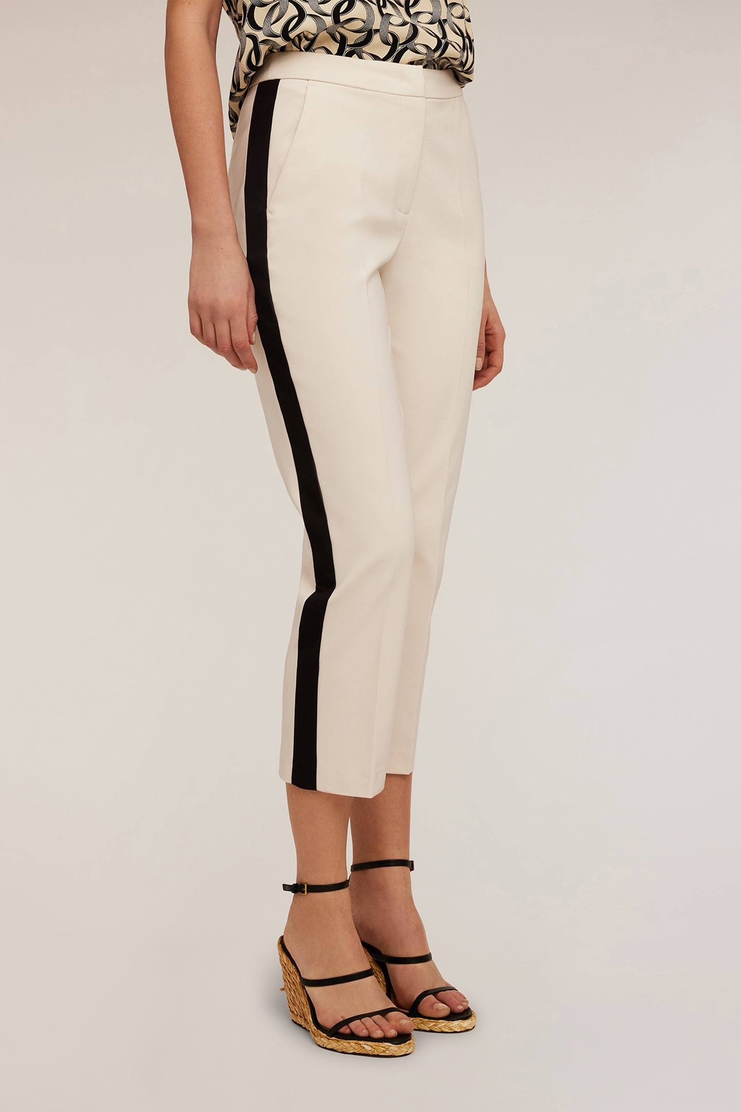 CROPPED TROUSERS WITH SIDE BAND WHITE 2