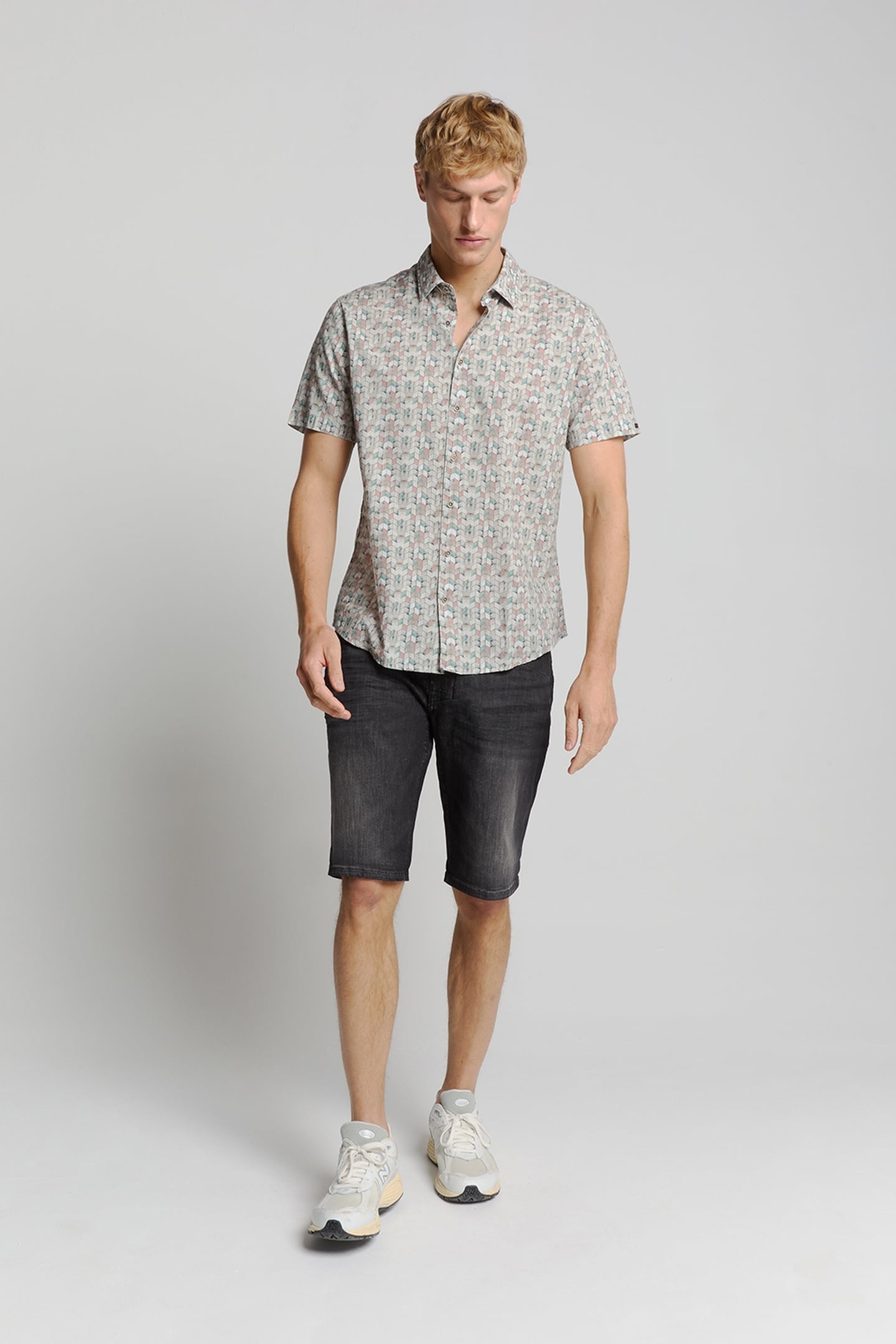 SHIRT SHORT SLEEVE ALLOVER PRINTED SAND 3