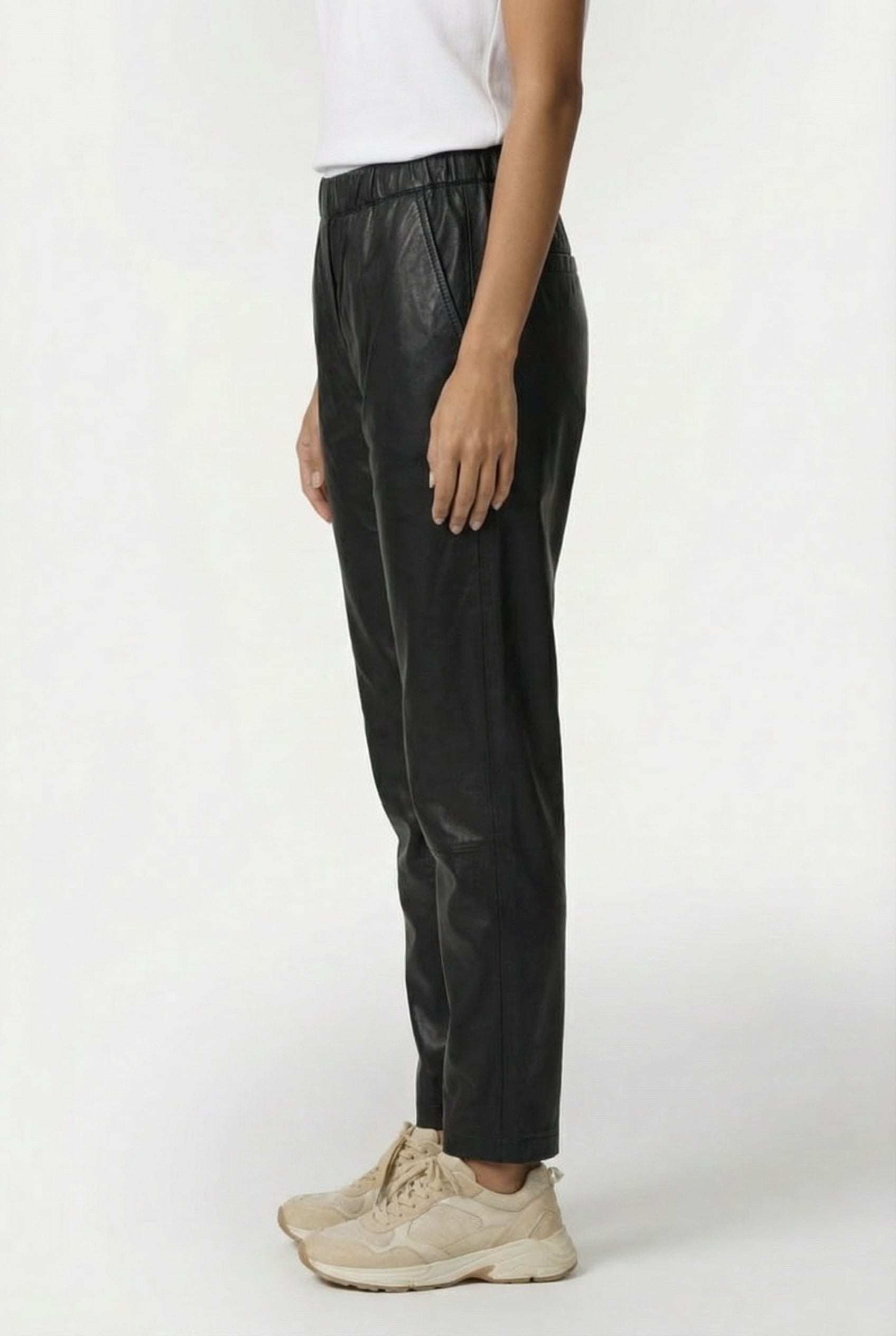 SALLY PANTS BLACK 3