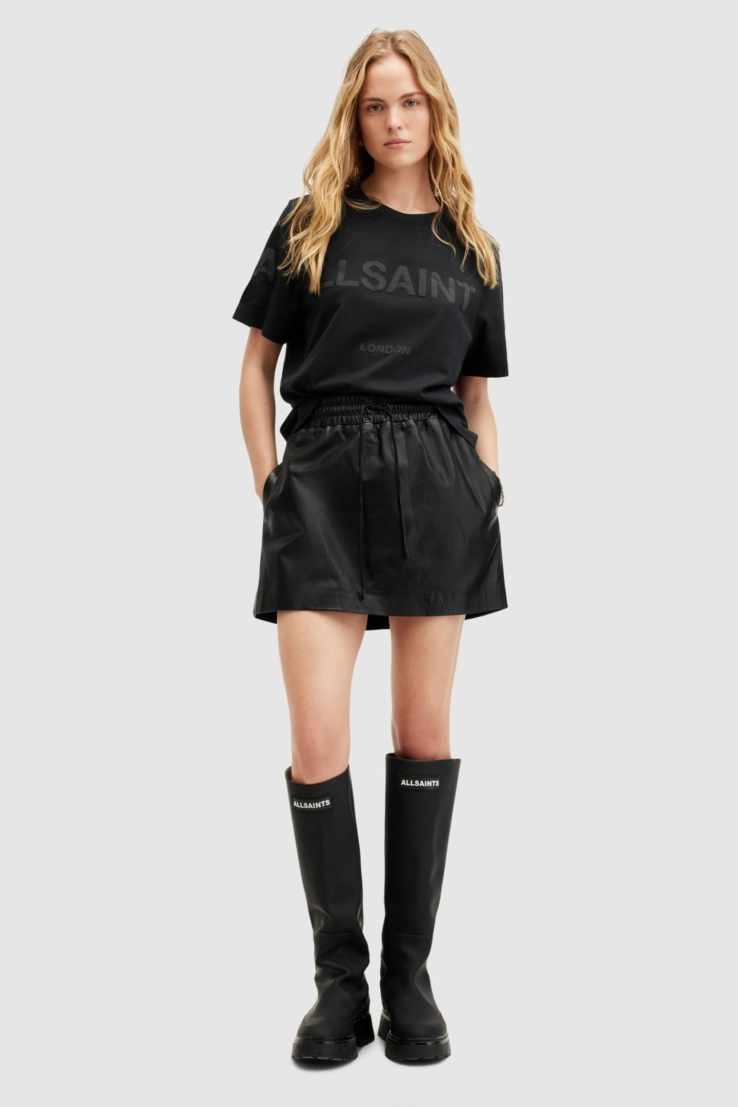 LISA BIGGY TEE BLACK 1