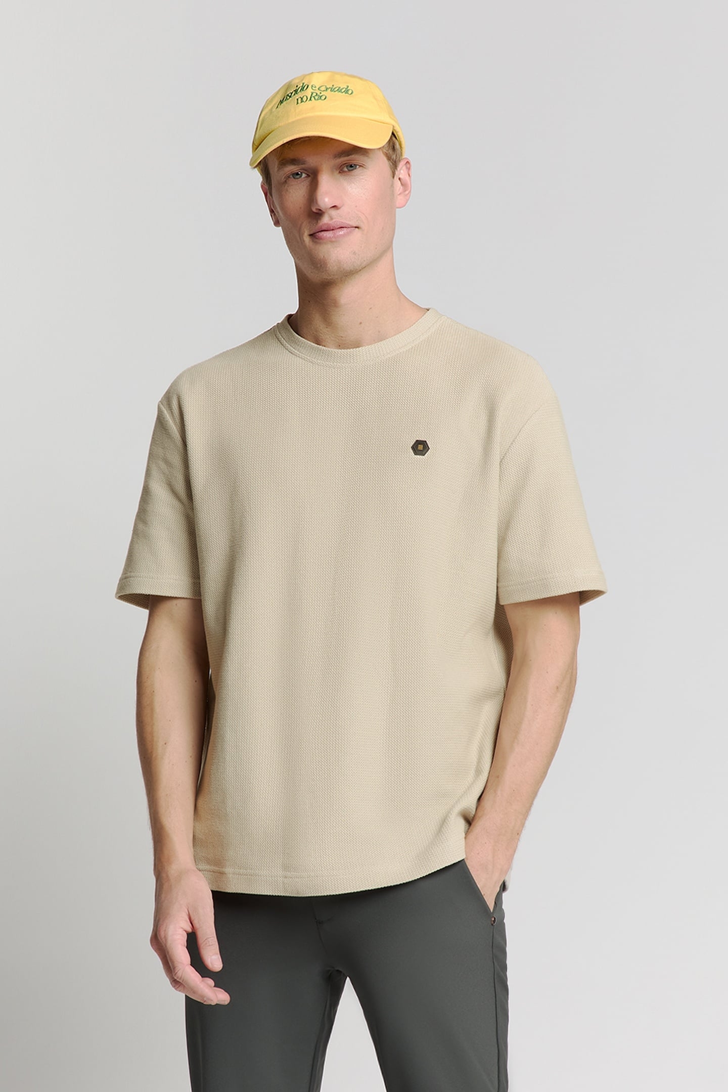 T-SHIRT CREWNECK SOLID RELIEF JACQUARD SAND 1