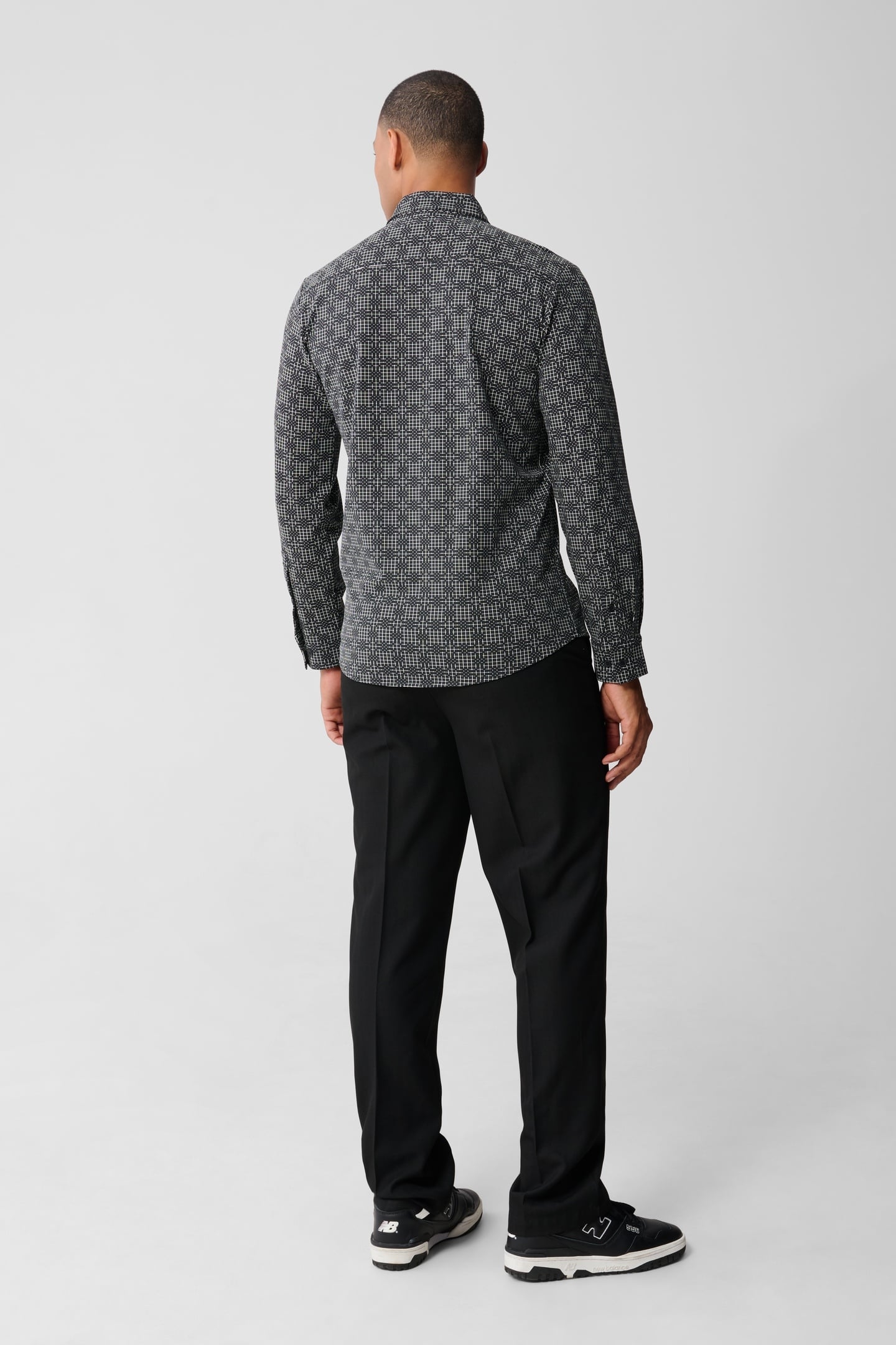 MA-SBPRINTED LOGO SHIRT BLACK 3