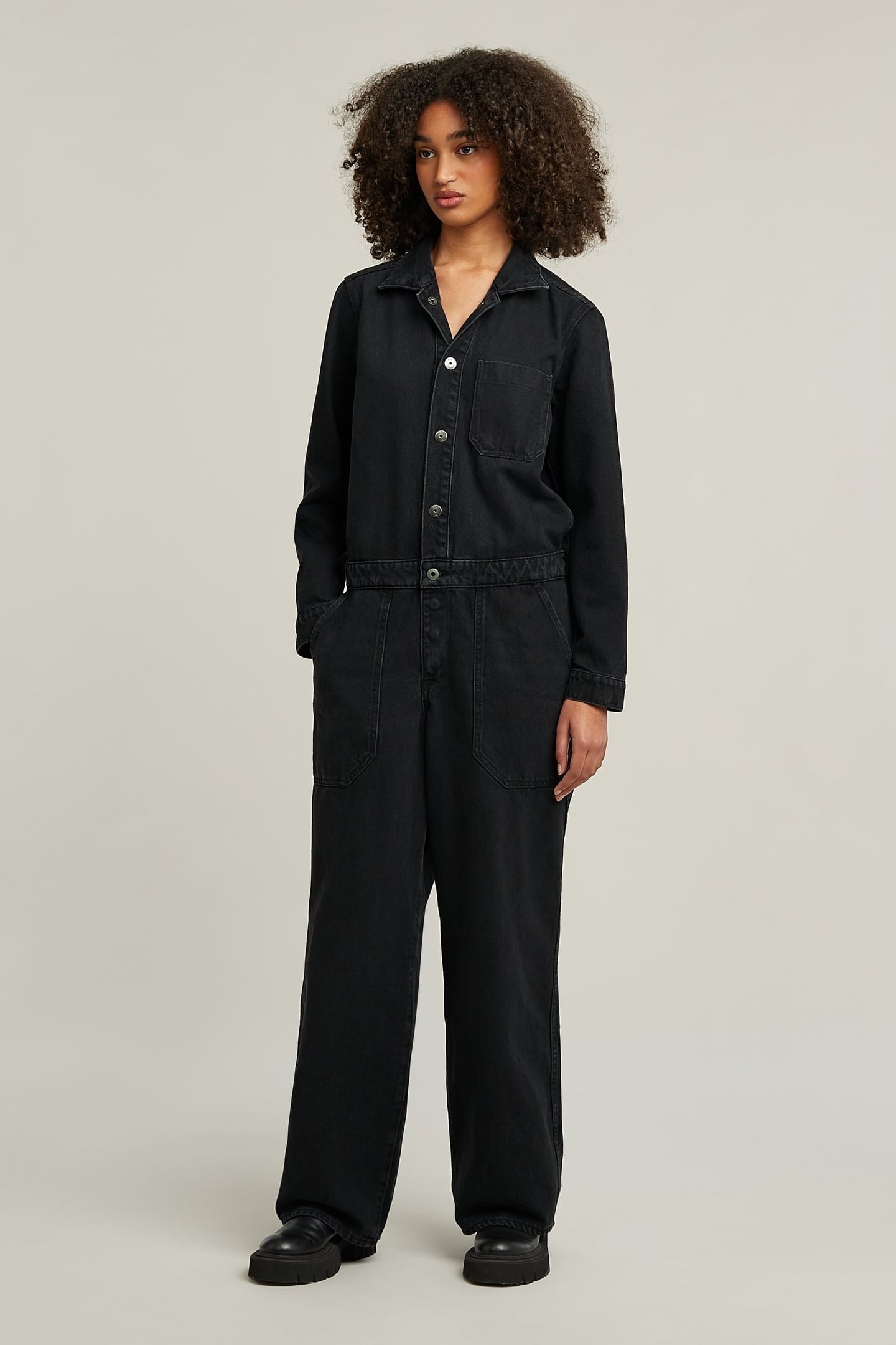 1 POCKET OVERALL L\S WORN IN BLACK ONYX 2
