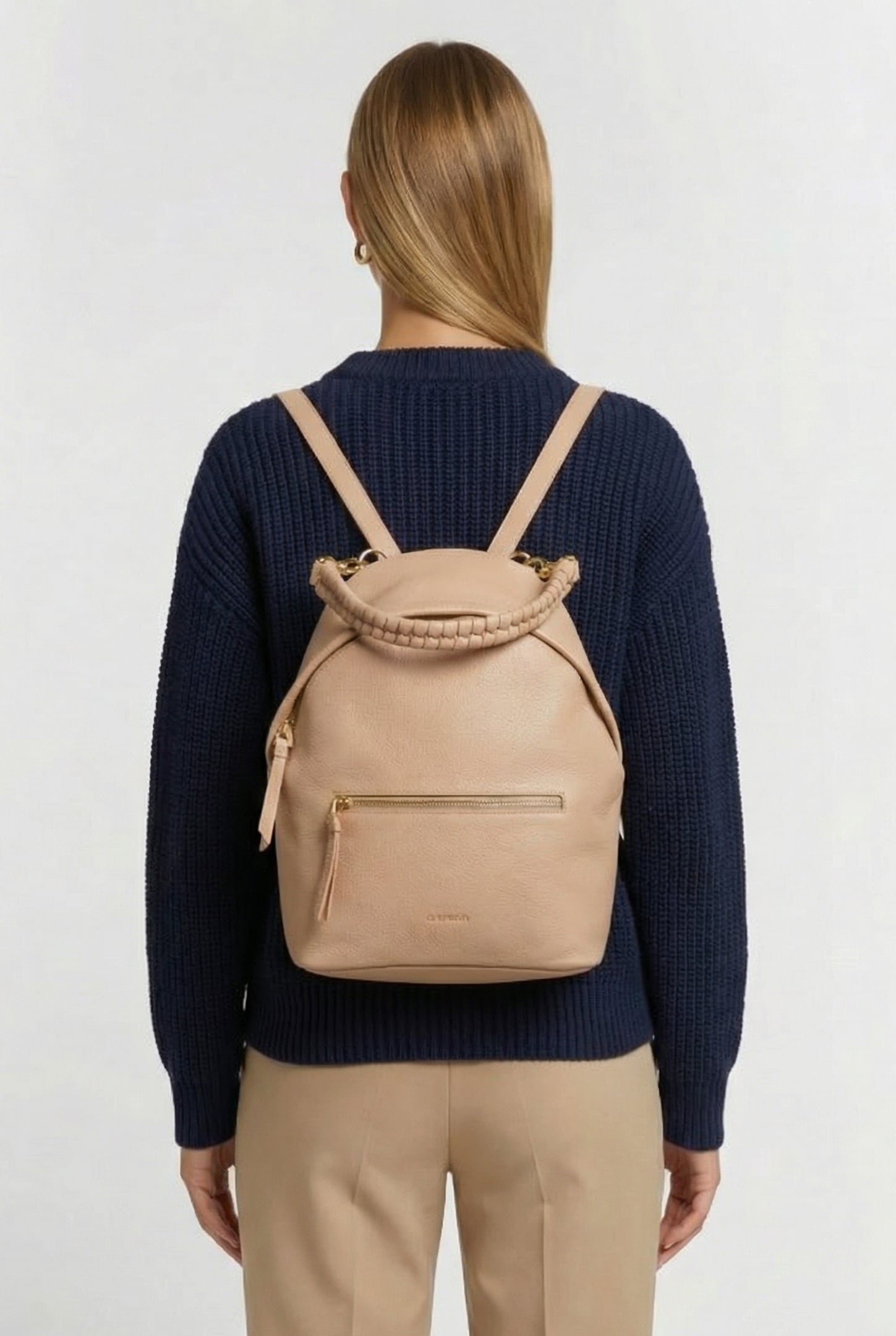LEATHER BACKPACK IN BEIGE 1
