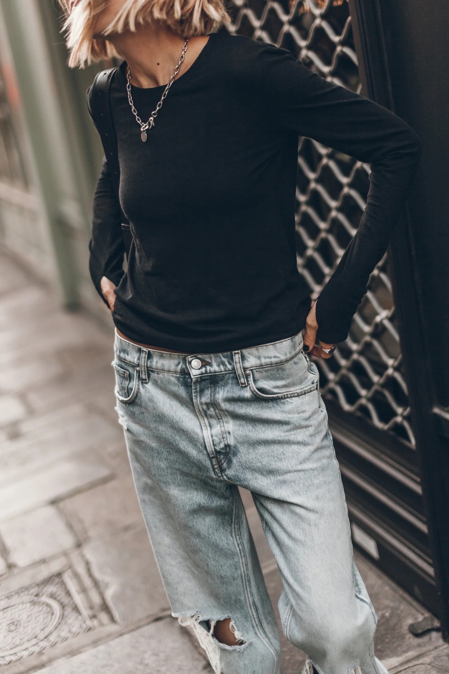 THE BLACK THIN LINEN LONGSLEEVE 2