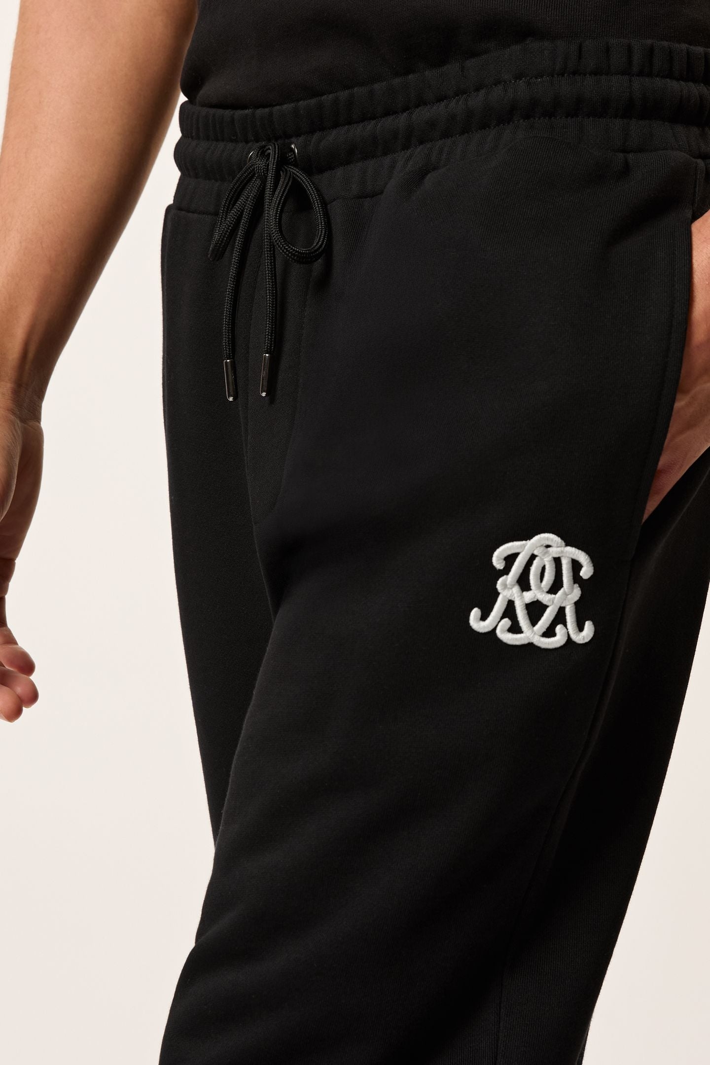 DRAWSTRING WIDE LEG MOTIF JOGGERS BLACK 6