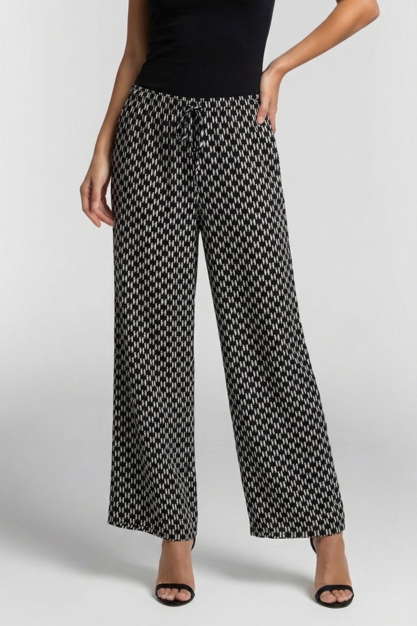 KL MONOGRAM BLACK/WHITE MONOGRAM BEACH PANTS 1