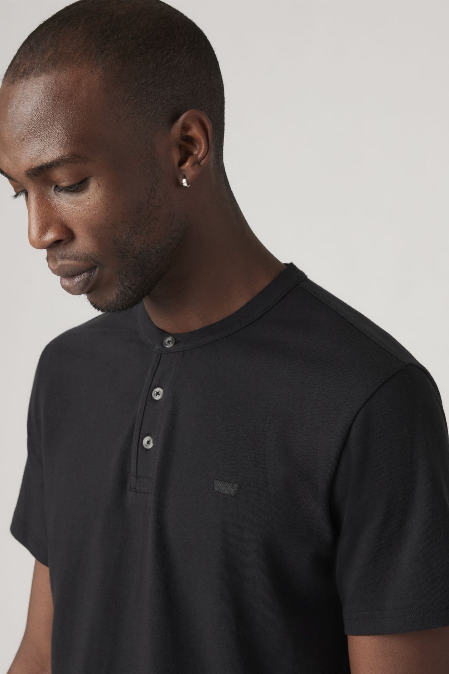 SHORT SLEEVE HOUSEMARK HENLEY BLACK 7