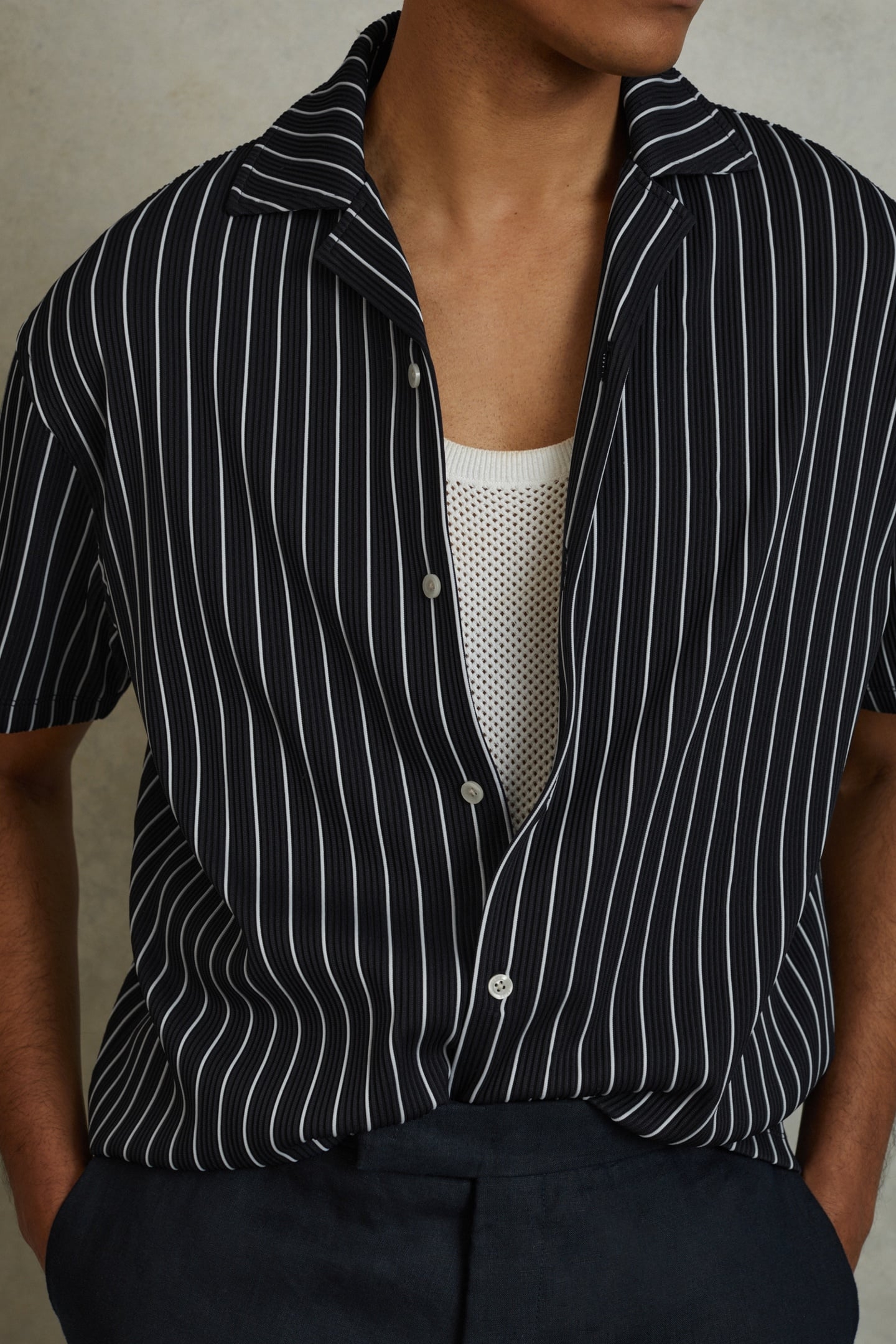 SS STRIPED RIB SHIRT NAVY/WHITE 2