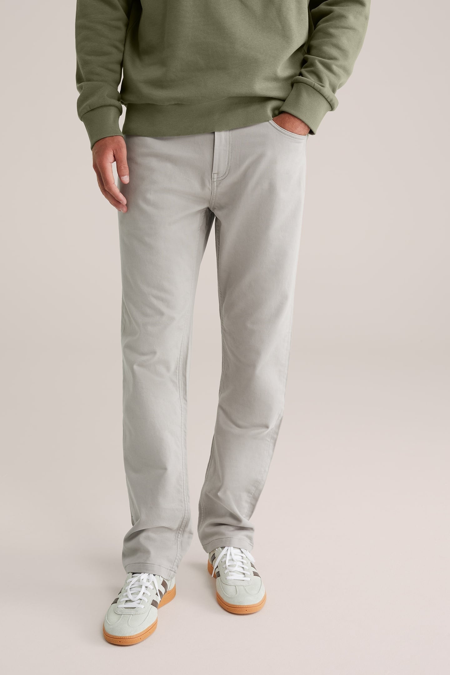 5-POCKET MID WAIST LIGHT GREY 1