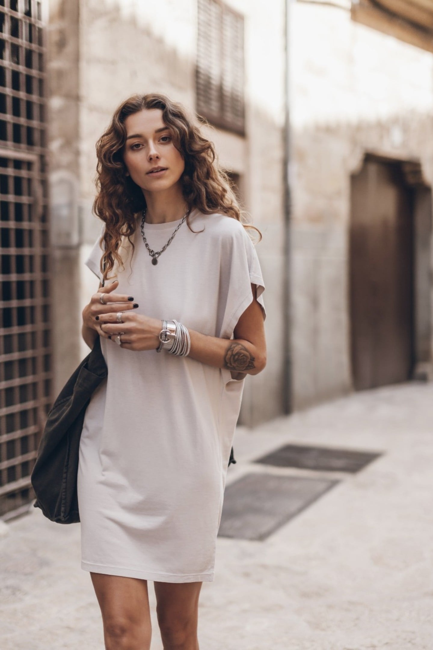 THE LIGHT SHORT BATWING DRESS WHITE 1