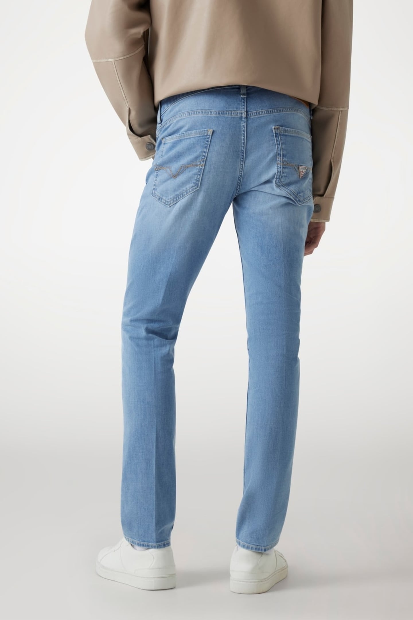 GUESS ECO MIAMI THE CLEARWATER 6