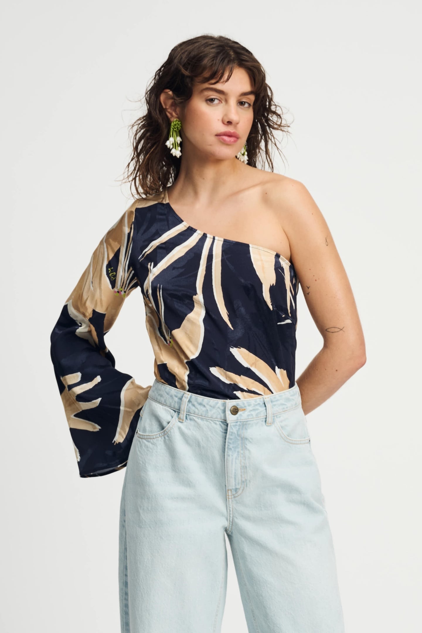 TOP - ONE SHOULDER ARTISAN SAND 1