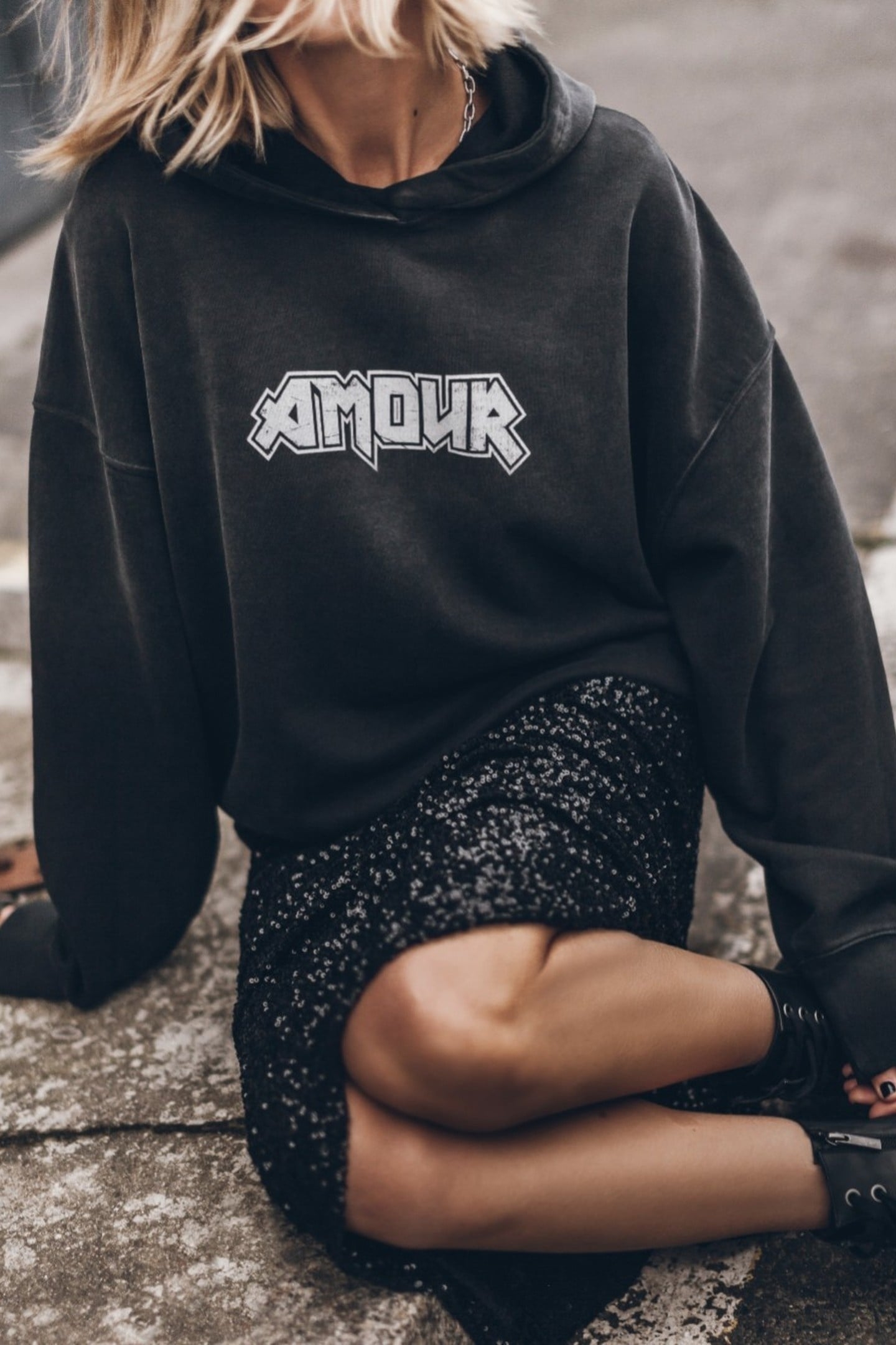 THE DARK CLOUDY AMOUR BASE HOODIE BLACK 1