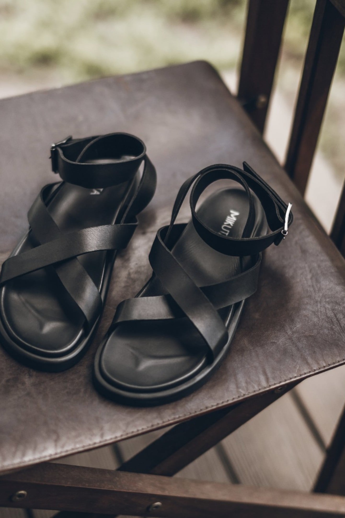 THE BLACK STRAPPY LEATHER SANDALS BLACK 3