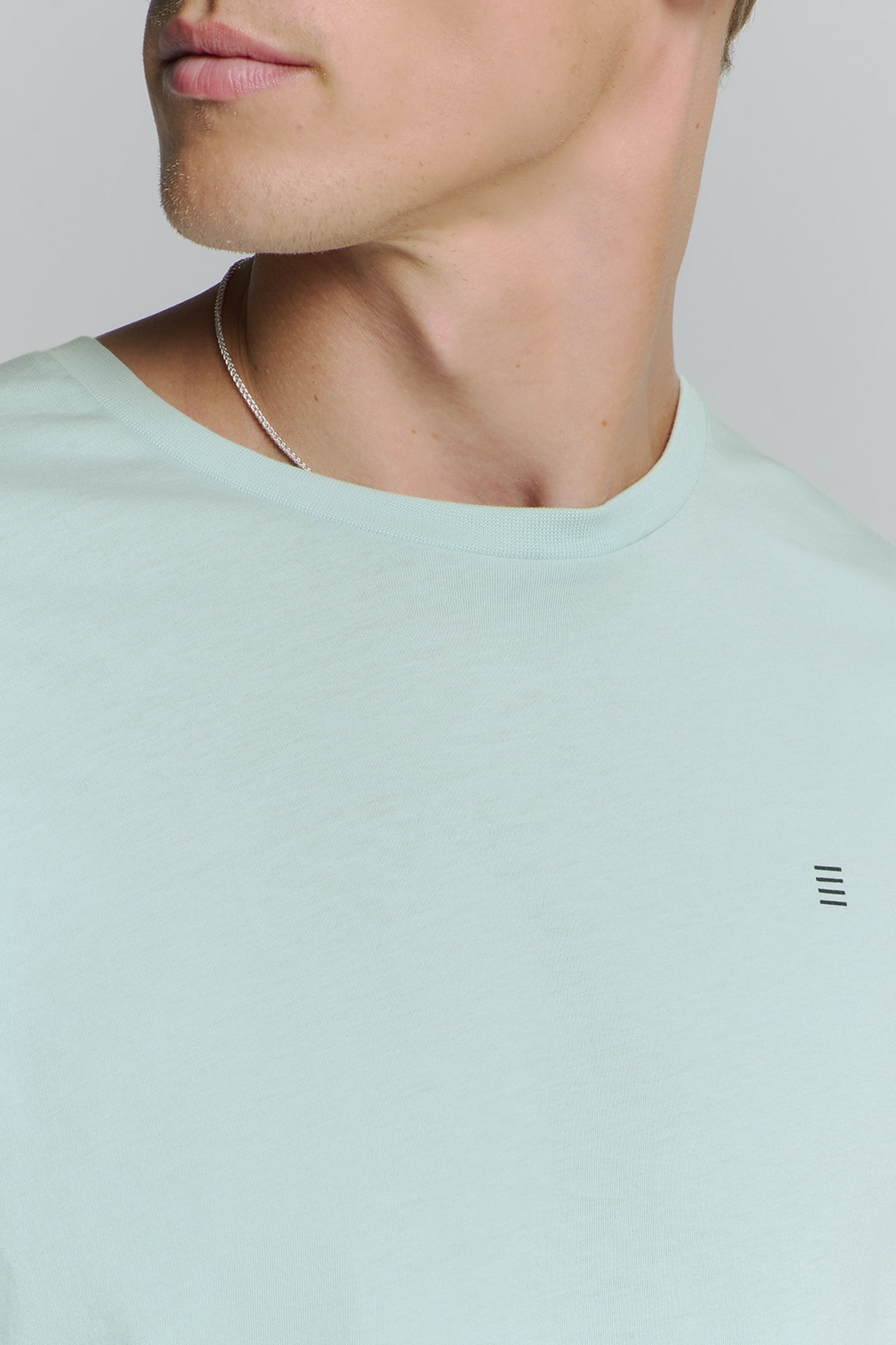 T-SHIRT CREWNECK SOLID BASIC ICE 7