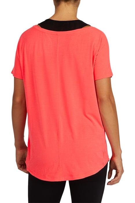 SPORT PRINT OUTLINE TEE PERFORMANCE BLACK/HOT PINK 2