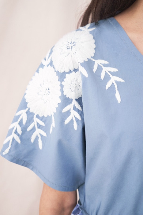 TILDA EMBROIDERED DRE MID BLUE 2