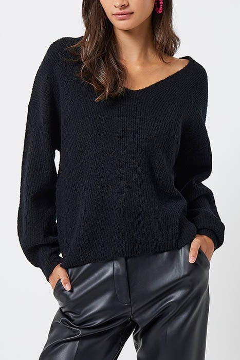 MOSSY V NECK KNIT BLACK 2