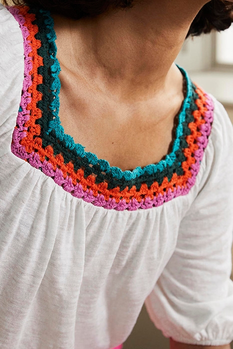 CROCHET TRIM PUFF SLEEVE TOP WHT 3