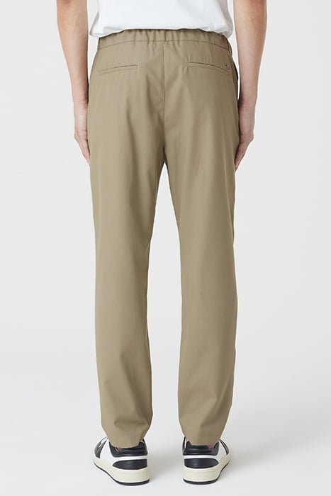 CLOSED MEN VIGO TAPERED PANTS AFRICAN SAND 2