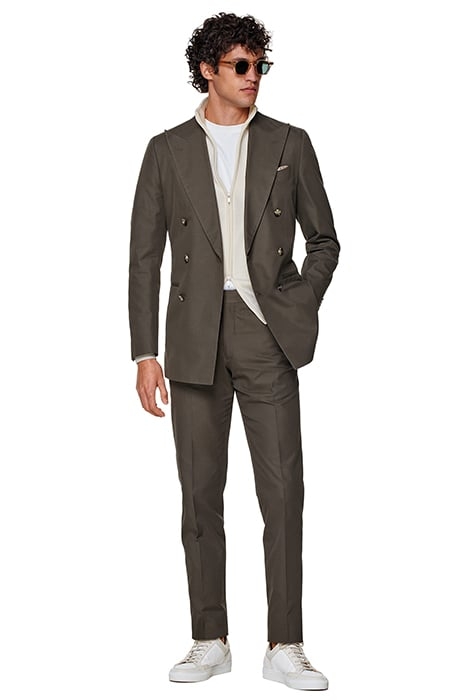 MID BROWN HAVANA SUIT 2