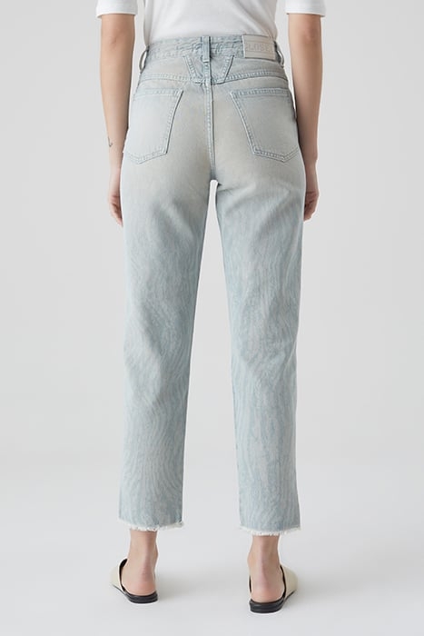 WOMEN PEDAL PUSHER JEANS LIGHT BLUE 2