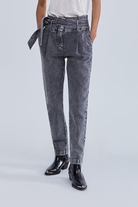 GREY BELTED HIGH-WAIST BOOTCUT JEANS 1