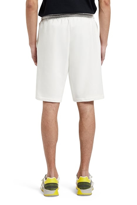 ESSENTIAL LOGO BADGE SWEAT SHO SWAN 2