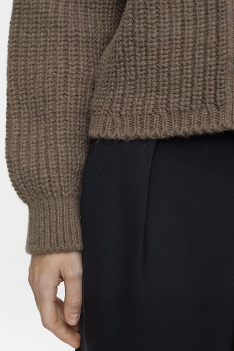 V CARDIGAN LONG SLEEVE OLD PINE 5