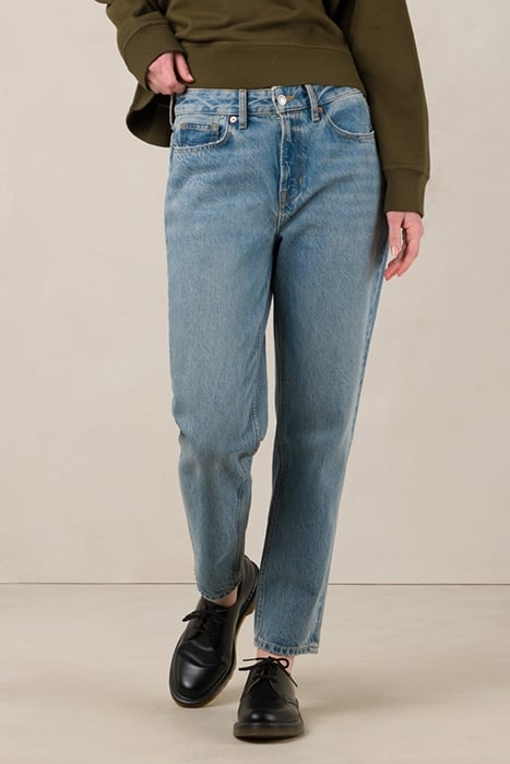 CAROLINE CROPPED STANLEY MINIMAL WORN 1