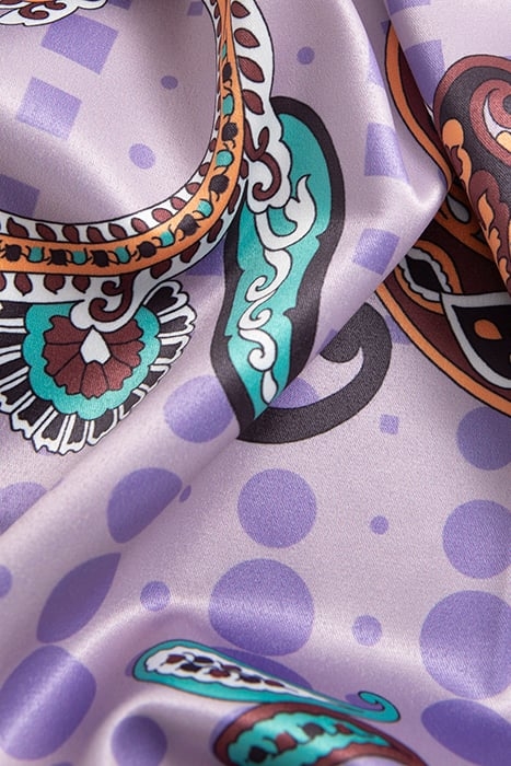 MARSHMALLOW SCARF WITH XL PAISLEY PRINT 5