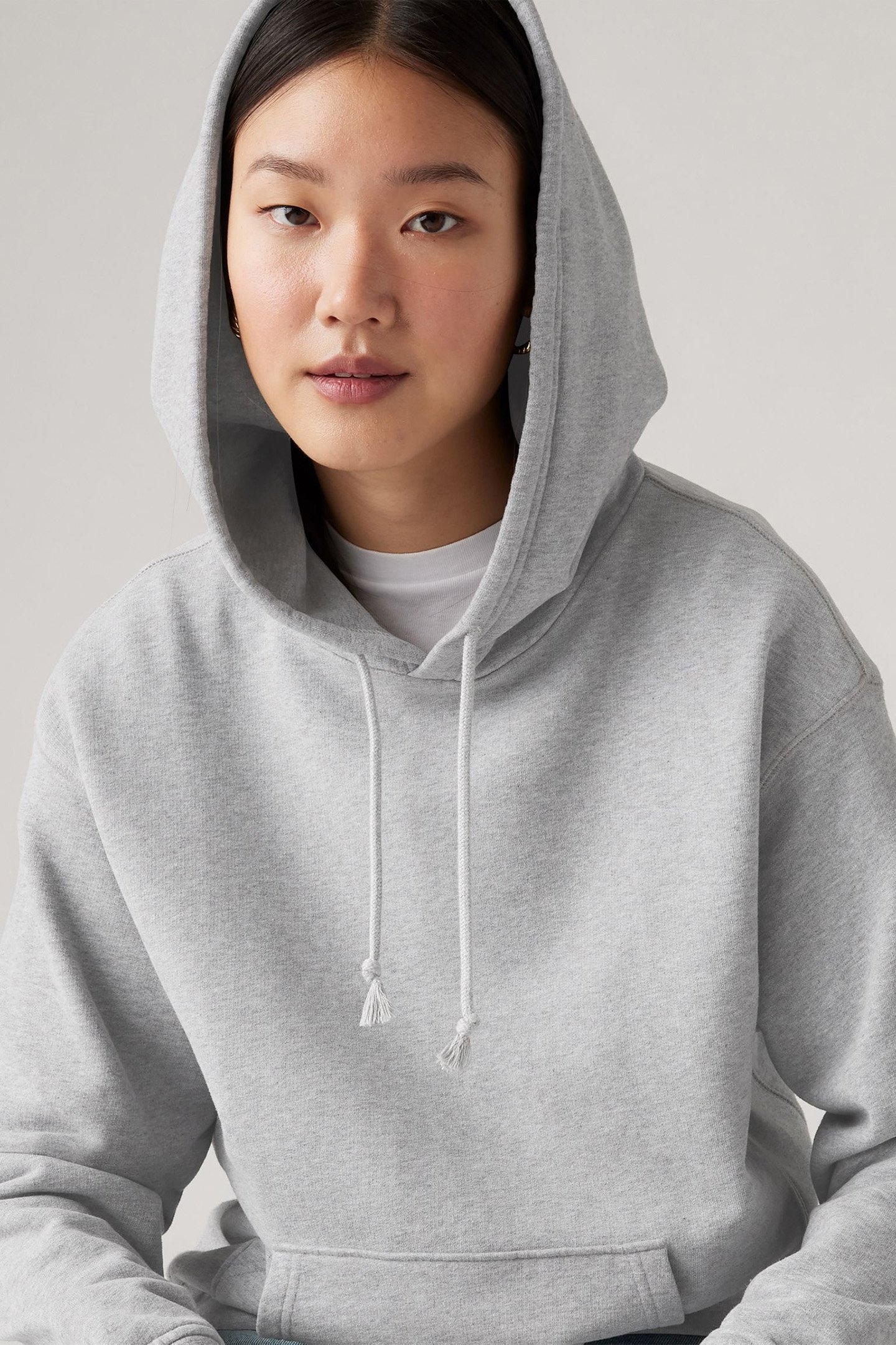 HERITAGE HOODIE HEATHER GREY 5