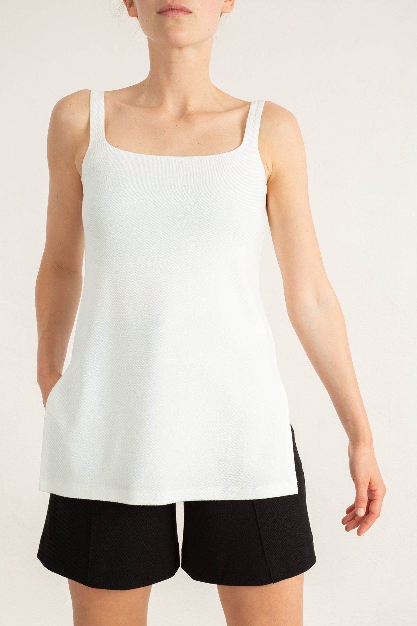 TANK RIB TOP OFF WHITE 1