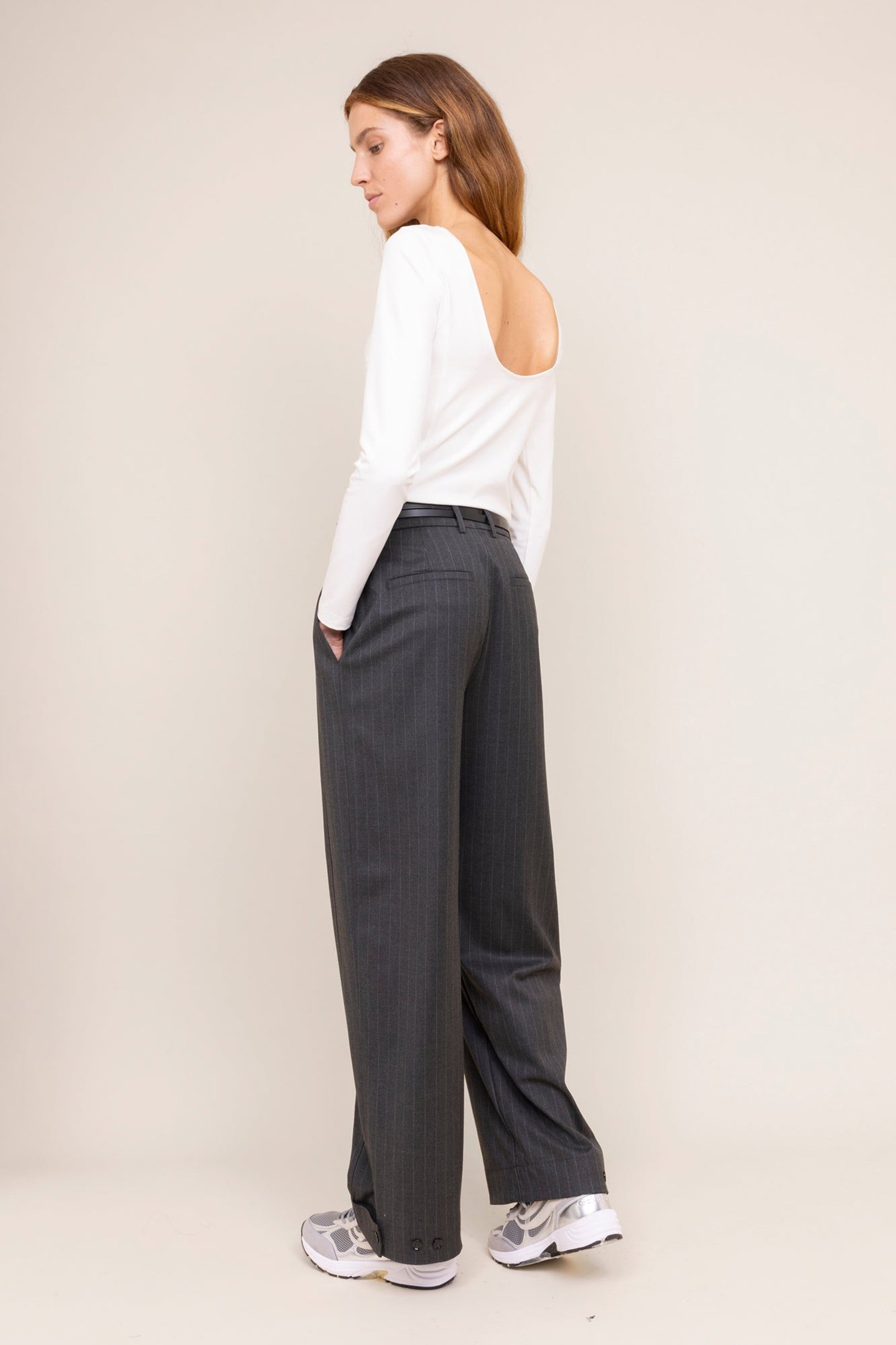 TOP LOW BACK STAR WHITE 3