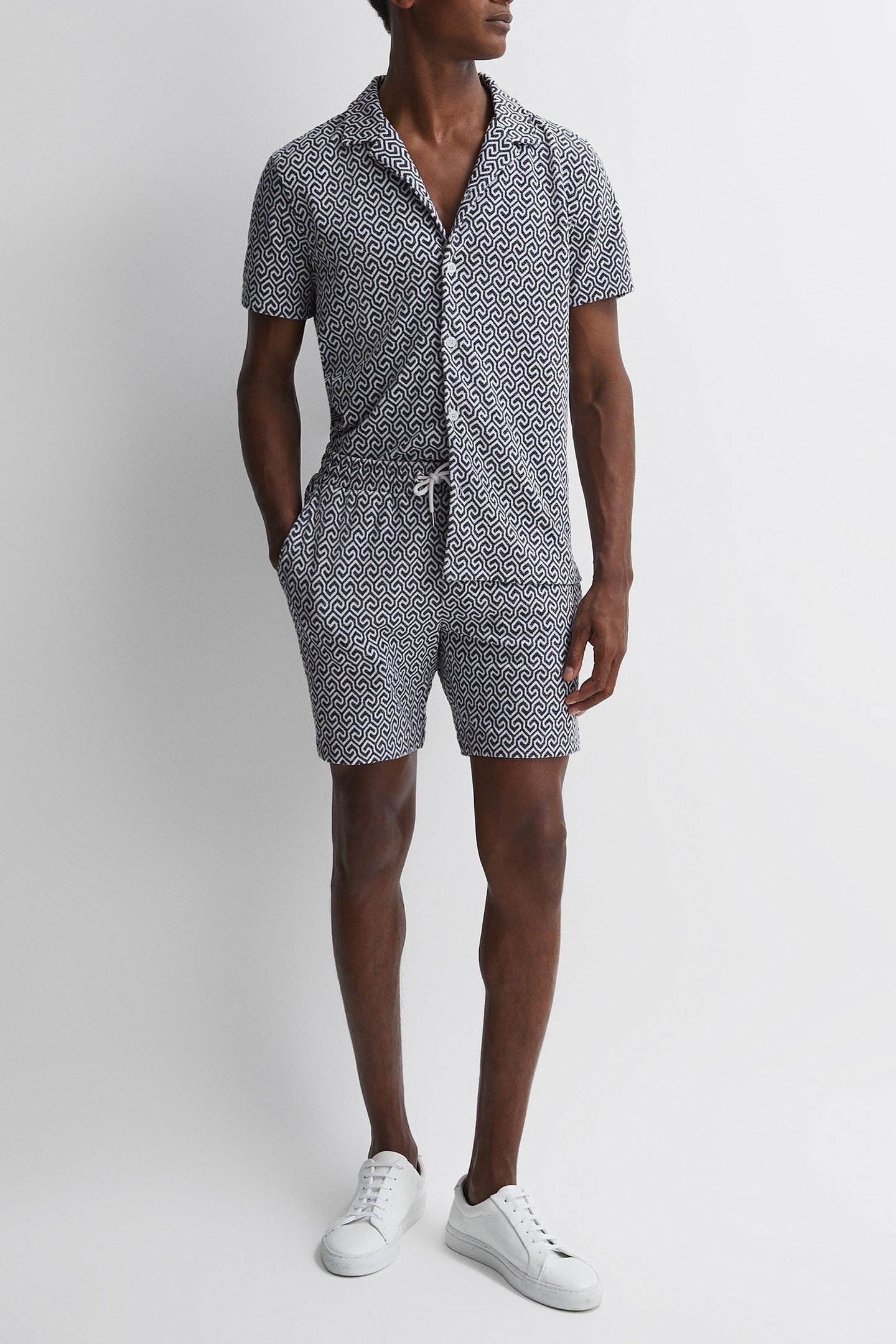 JACQUARD PRINT SHORT NAVY/WHITE 3